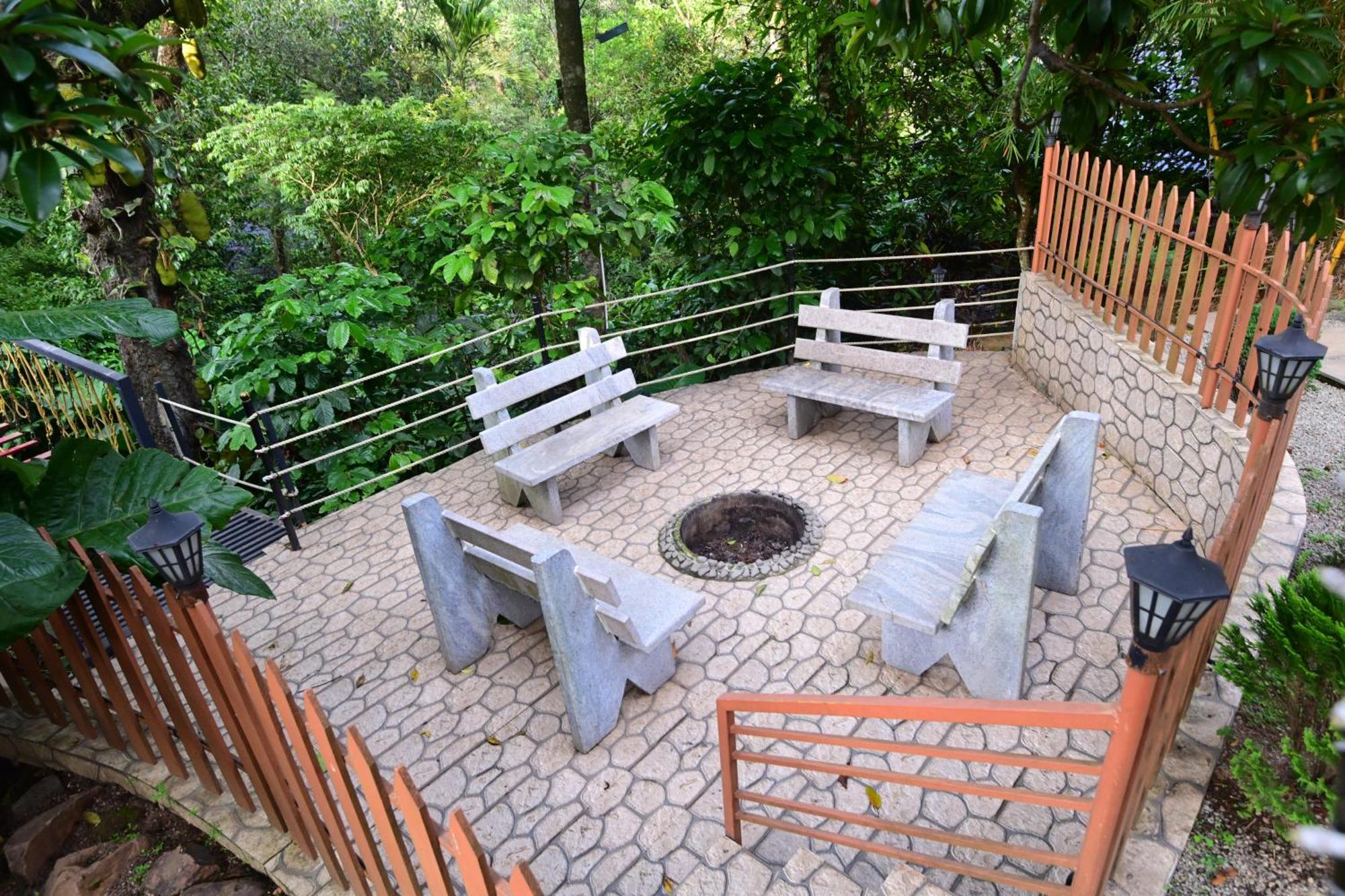 Misty Rain Estate Madikeri Exterior foto